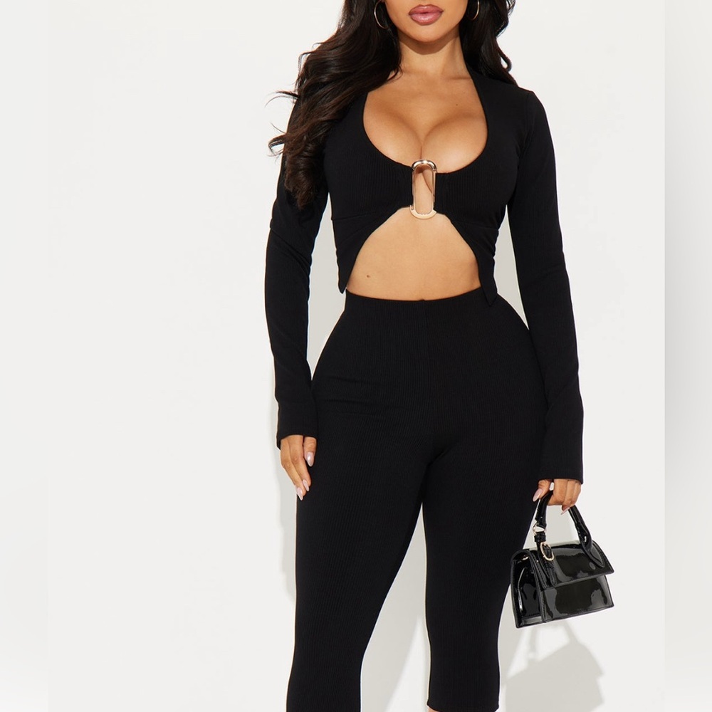 Long Sleeve Snatched Capri Pant Set